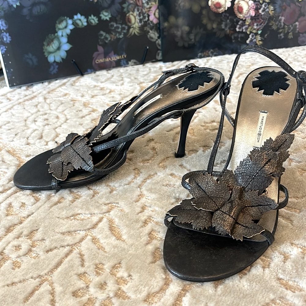 Max Studio 3.5” strappy heels metallic leaf design